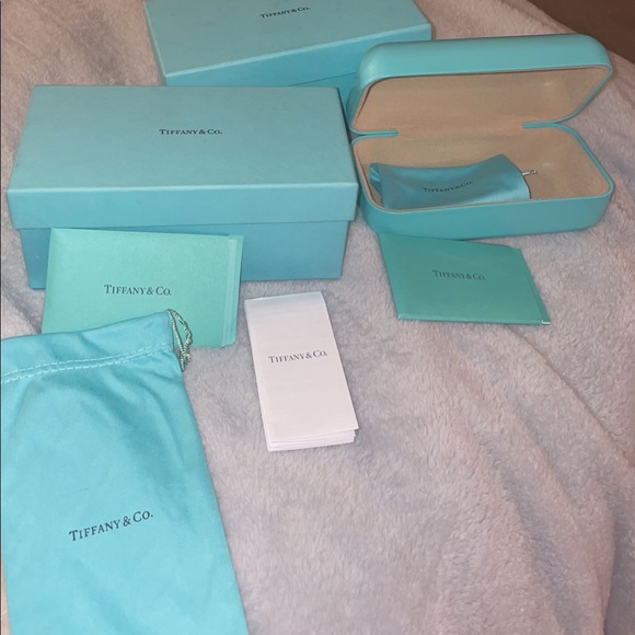 2 Tiffany Sunglass boxes, 1 Tiffany Sunglass case - Picture 1 of 3